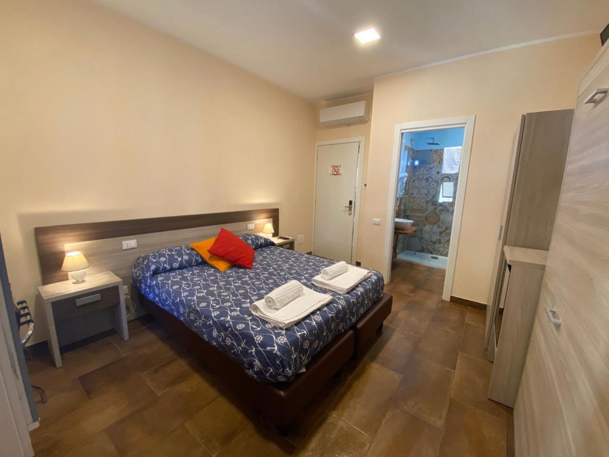 Good Night Moon Hotel La Spezia Luaran gambar