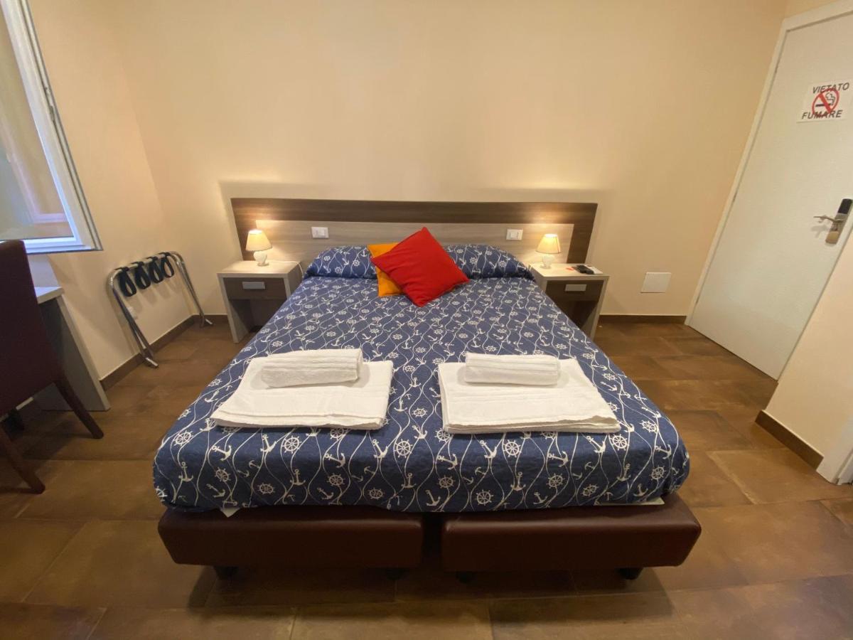 Good Night Moon Hotel La Spezia Luaran gambar